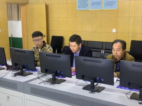 <b>家校共育 | 家校同心 助力成长 市十三中高一年级家长会圆满召开</b>