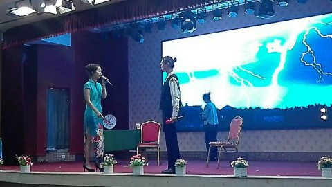 <b>中国传媒大学学子訾怡露：在株洲市十三中遇见更好的自己</b>