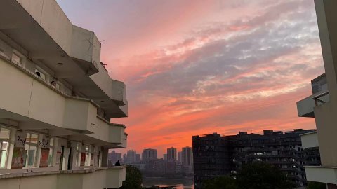 <b>中国地质大学学子刘浩岚：在株洲市十三中遇见更好的自己</b>