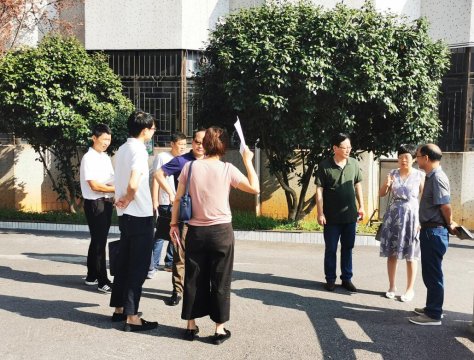 <b>大爱有声：株洲市发改委、市财政局和市教育局领导深入市十三中调研校园建设</b>