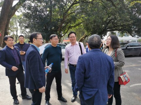 <b>你我的高三，我们经验共享，协同共进！ ——市十三中高三学部赴攸县二中学</b>