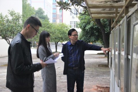 <b>市十三中：“精致管理”大家评    ——让亮点与问题看得见</b>