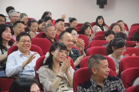 <b>以德立教 | 师德辉映党旗红，快来看看市十三教师的教育故事</b>