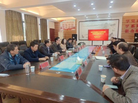 <b>市十三中：特色发展共研共赢，校际交流互学共进</b>