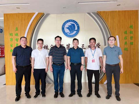 <b>领导关怀|吴安浩局长一行督导市十三中安全工作</b>