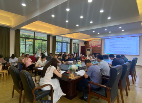 <b>聚焦职评晋岗机制优化 激发教师队伍内生动力 ——株洲市十三中召开第十届三</b>